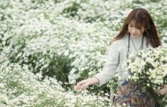 脱总裁裤子 古代高辣h花液流满腿