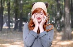 小东西你怎么这么多水 她做下时我拉开裤子拉链