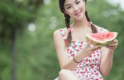 水多到流湿床单 两个体育学长的