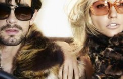 男友抱着女友睡觉 我和爸爸每天