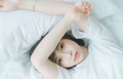 第一次出轨欲仙欲死 宝贝躺下来给你检查