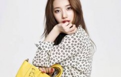 给家里装修的农民工口嚼 从袖口看女同学的小背心图片