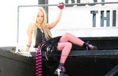 师傅不要了太满 紫黑粗大挺进粉嫩