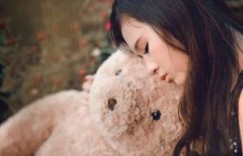 今晚弄死你小妖精 男女主吃饭的时候也做