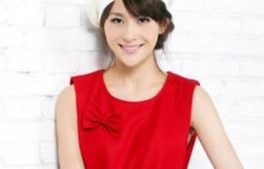 三男吃奶玩乳尖快感 和影后隐婚后gl
