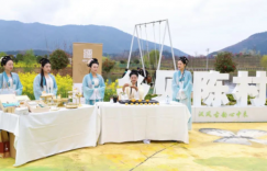 让渺小的我们在这尘世，有了逐梦的勇气。