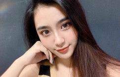 看奶就知道是她！全台「最大」護理師田甜深V泳裝引人攻她中路