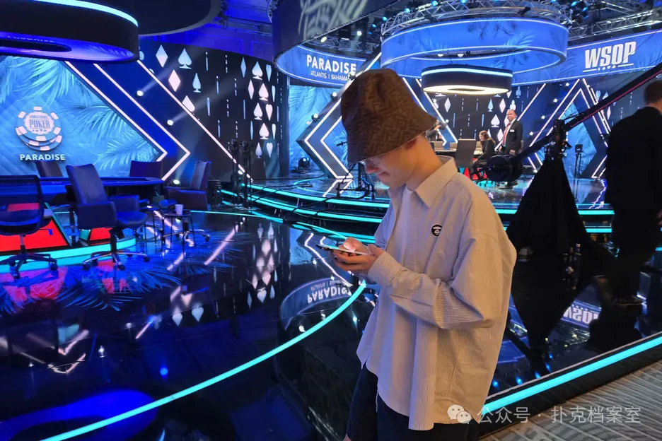 【EV扑克】你总以为放下手机就能打好牌，但真正的问题是你根本受不了无聊
