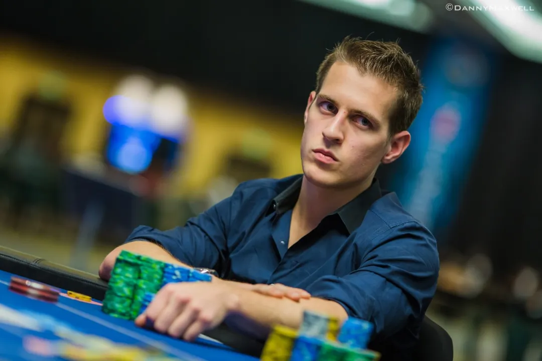 【EV扑克】Mike McDonald：18岁赢下137万刀的扑克天才，退役十年，放下招牌凝视去下棋